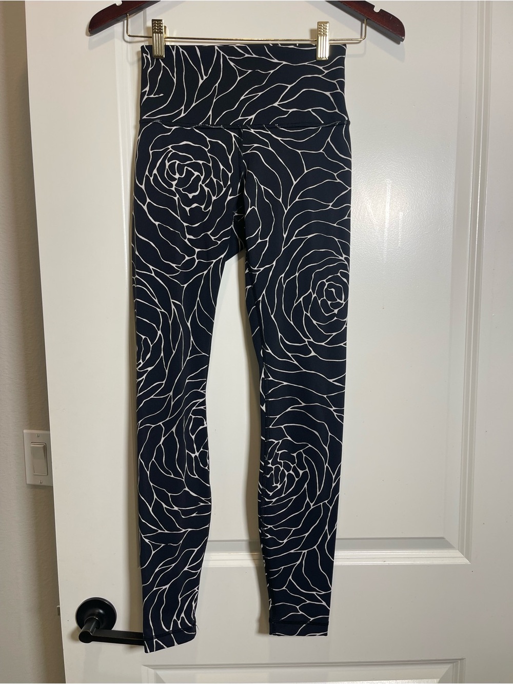 Lululemon Floral Print Leggings - Size 4